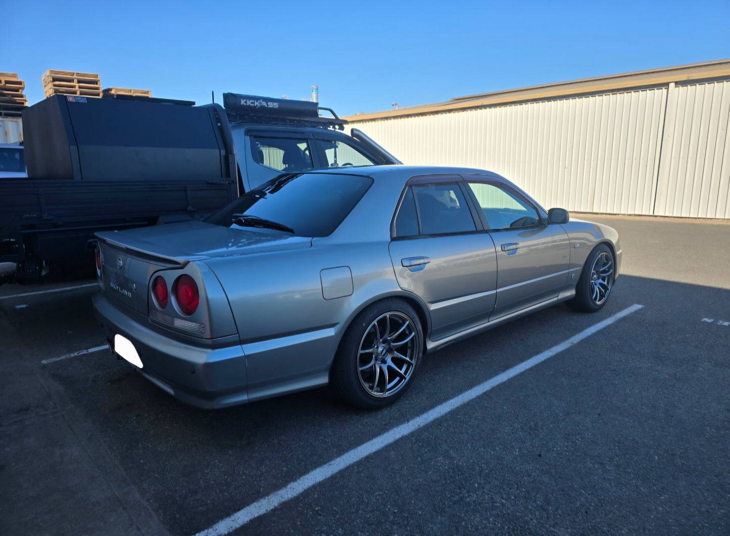 DORI NI on Nissan Skyline R34 4 Door