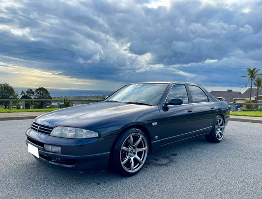 DORI NANA on Nissan Skyline R33 4 Door