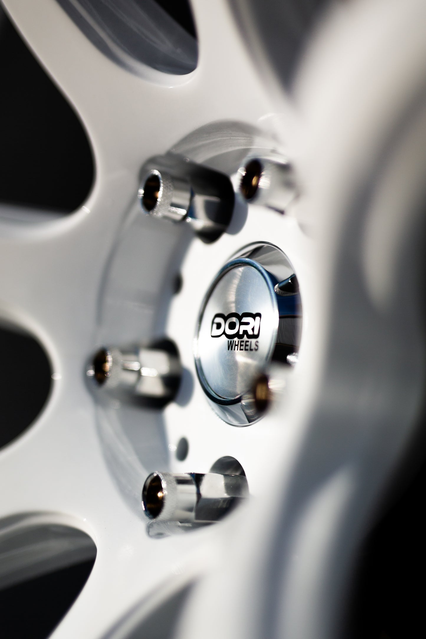 DORI NANA on Nissan Sonvia (White)