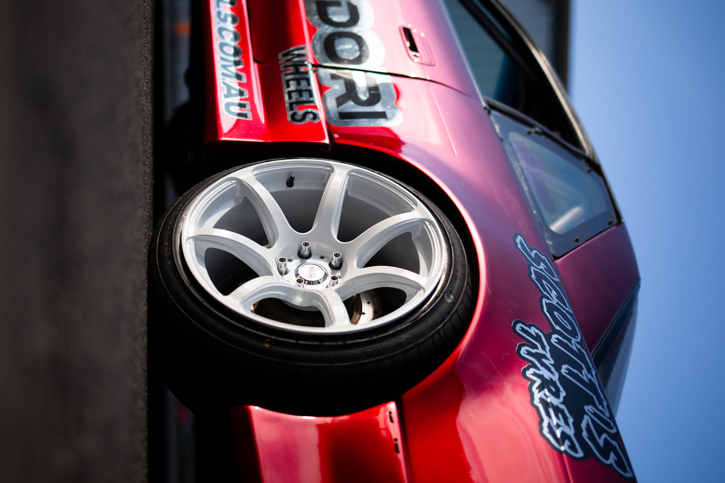 DORI NANA on Nissan Sonvia (White)